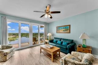 Family and Friends Beach Resort Condo for 8! Steps from the Beach! By Dolce Vita Getaways! - Panama City Beach - 8