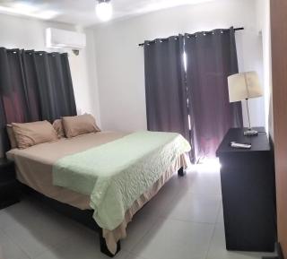 Modern Penthouse with Private Rooftop, Free Parking & WiFi - 3