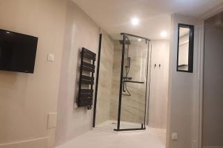 Suite Vinicole Hypercentre, Bastille & Gare 9 min à pied - Grenoble - 4
