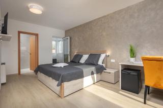 Family Resort Santa Maria II Apartment 2 - Happy Rentals - Stara Novalja - 2