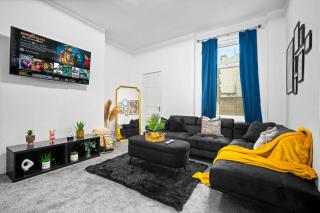Anfield Four-Bed Spacious Getaway Haus - Liverpool - 0