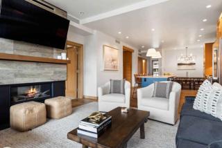 Riverfront Lodge 200 by East West Hospitality - 8