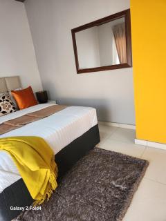 Sunshine Inn - 3