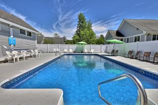 Cozy Studio at Killington Center - Close to it all with pool and shuttle bus access! 441 - 9