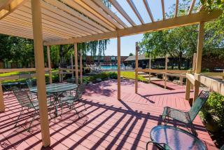 Fireside Inn & Suites Portland - 1