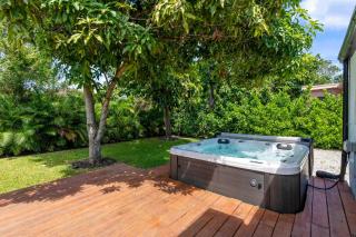 Casa Siesta- Hot tub Home Gym and Modern Design - Miami - 5