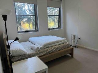 A private room - 1 train stop to Chatswood CBD - Sydney - 8