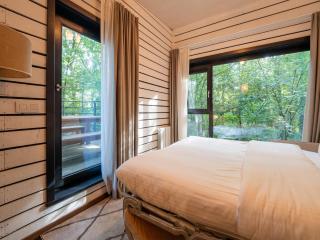 Award-winning Lush Retreat by Belvilla - - 5