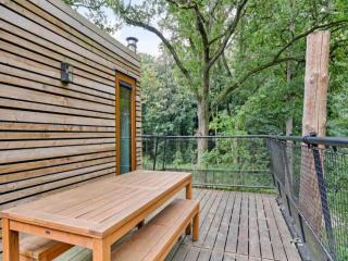Award-winning Lush Retreat by Belvilla - - 2