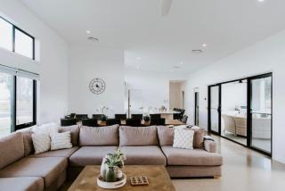 Mudgee Haven - Stunning Terra Modern Design - 3