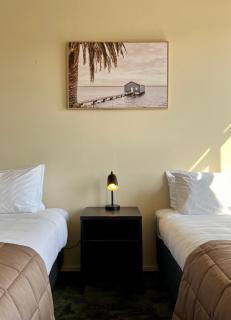 The Post Hotel - Porirua - 4