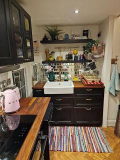 Trinity Cottage 2 bed with mezzanine - 3
