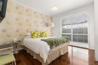 Sunny Escape on Branson - 7