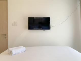 Comfort Strategic 2BR Apartment at Tokyo Riverside PIK 2 By Travelio - Rawalembang - 6