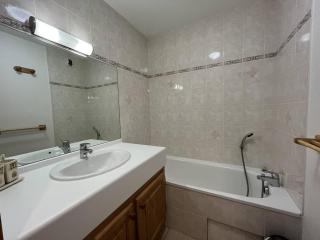 Appartement cosy 3 pièces, 6 pers, balcon, proche pistes et centre, animaux admis - FR-1-757-106 - 7