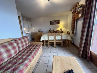 Appartement cosy 3 pièces, 6 pers, balcon, proche pistes et centre, animaux admis - FR-1-757-106 - 6