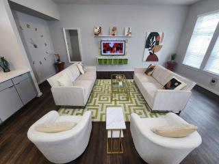 Premium Zen Galleria Townhome Sleeps 8 - Houston - 0