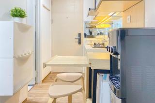 Cozy Designed Studio Tokyo Riverside PIK 2 Apartment By Travelio - Rawalembang - 4
