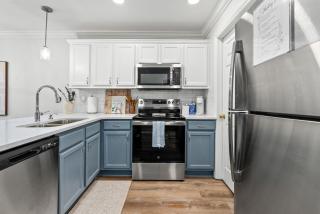 Copper on Ross - Modern and Remodeled - Auburn - 6