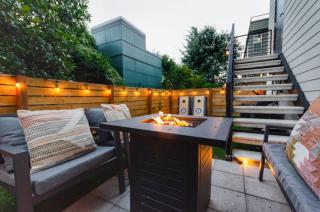 Travelers Dream, Walk to Space Needle, Parking, Backyard - Seattle - 0