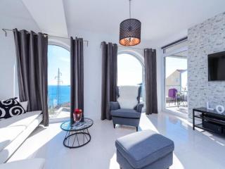 Apartments Villa Capitano - Two Bedroom Apartment with Balcony and Sea View CRNI - Mlini - 9
