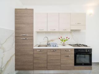 Apartments & Rooms Bari i -Standard One Bedroom Apartment with Balcony and Garden View APT-3 - 7