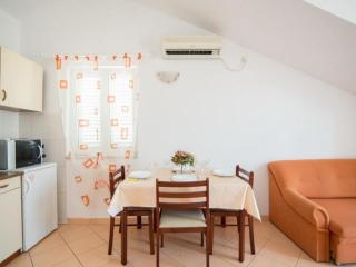 Apartments Batinic - Two Bedroom Apartment with Terrace and Sea View ST - Supetar - 4