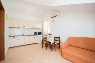 Apartments Batinic - Two Bedroom Apartment with Terrace and Sea View ST - Supetar - 2