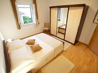 Apartments Villa Grlica - One Bedroom Apartment With Balcony and Garden View A2 - Sutivan - 6