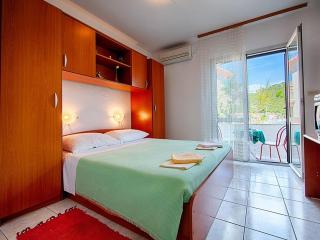 Apartments Malo Lago - One-Bedroom Apartment with Balcony and Sea View - 2nd floor Apartment 4 - Lastovo - 8
