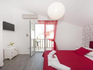 Apartments Villa Angela - One Bedroom Apartment with Terrace and Sea View Erika - Baška Voda - 5