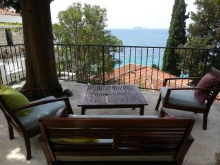 Villa Mirjana - One Bedroom Apartment with Terrace and Side Sea View Taverna - 1
