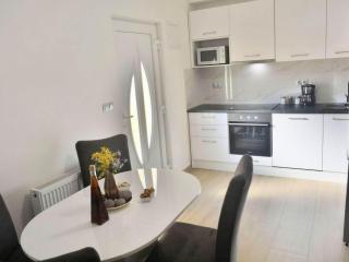 Fancy Apartments Dream - Deluxe One Bedroom Apartment with Balcony and Sea View 4 - Brna - 9