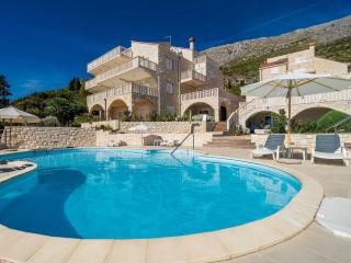 Apartments Marnic Blue Chill- Comfort Studio Apartment S3 - Mlini - 0