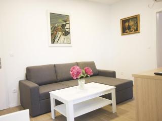 Apartment Goge - One-Bedroom Apartment with Balcony - 4