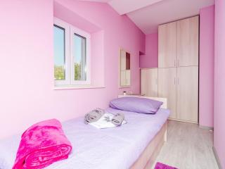 Apartments Donita - Comfort Two Bedroom Apartment with Balcony and Sea View - Slano - 2