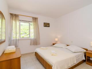 Apartments Villa Dinga -Borak - Comfort Two Bedroom Apartment with Balcony No 6 - 6