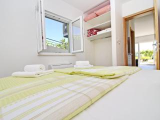 Apartments Gusti - One Bedroom Apartment with Terrace and Sea View - 3