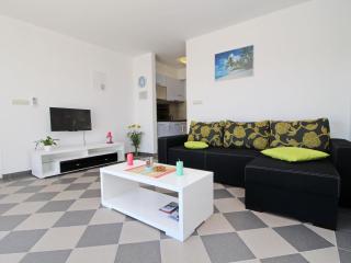 Apartments Gusti - One Bedroom Apartment with Terrace and Sea View - Drače - 7