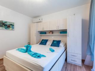 Apartments Palma -Studio with Balcony and Sea View Mali - Stanići - 3