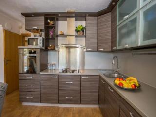 Apartments Andre Pore - Two Bedroom Apartment with Terrace and Pool Andre - Nova Vas - 3