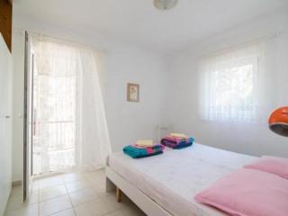 Apartments Boguvila - Two-Bedroom Family Apartment with Terrace A2 - ST - Supetar - 3