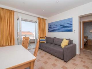 Apartments Antonio - One Bedroom Apartment with Balcony and Sea View - 3 - Tučepi - 0