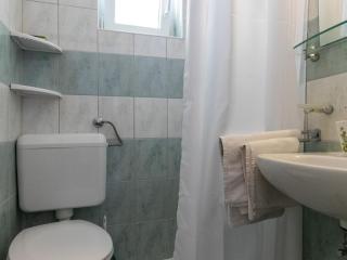 Apartments Belenum - Double Room with Balcony and Sea View no 2 - 9