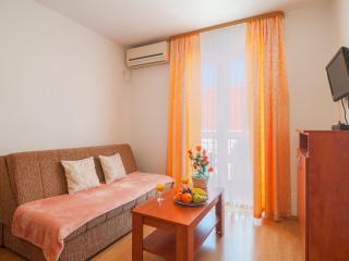 Apartments Island Beat - One Bedroom Apartment with Balcony and Sea View A1 ST - Supetar - 7
