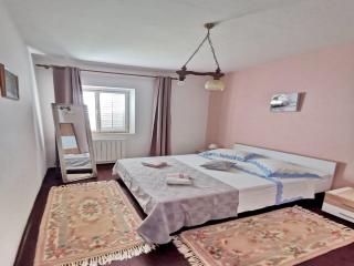 Bertie's Lodge - Four Bedroom Apartment A4 - Smokvica - 8