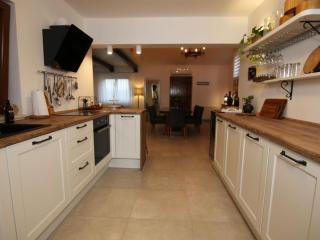Stone Villa Olea-Three Bedroom Villa with Pool - Supetar - 2