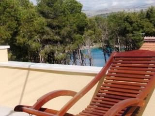 Apartments Mimose - Two Bedroom Apartment with Terrace and Sea View Lile - Milna - 7