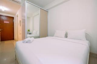 Minimalist and Best Deal Studio Room at Signature Park Grande Apartment By Travelio - Jakarta - 3