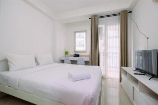 Minimalist and Best Deal Studio Room at Signature Park Grande Apartment By Travelio - Jakarta - 9